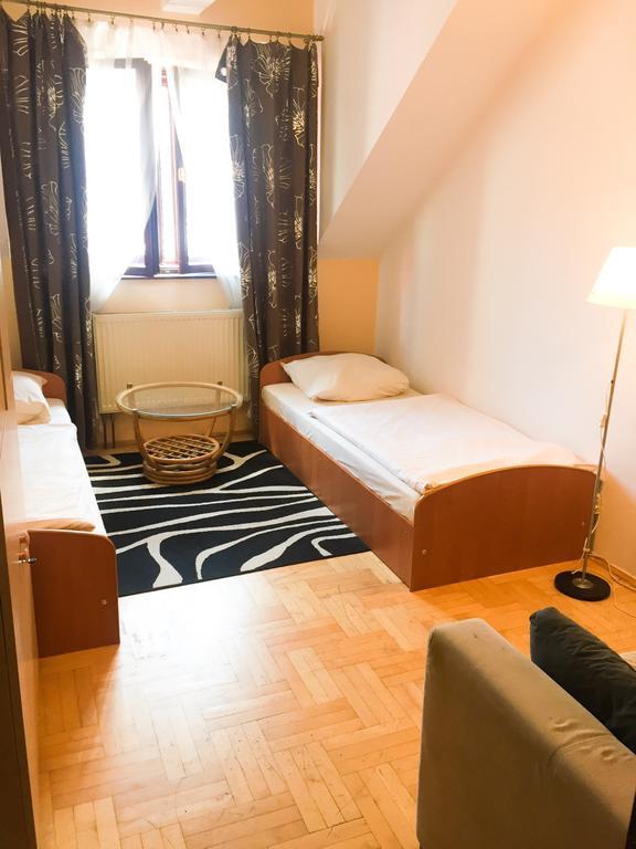 Hostel Florencja Vělička Exteriér fotografie